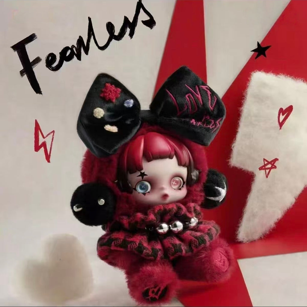 POP MART SKULLPANDA European SP Limited Edition 6kHz Vinyl Plush Pendant